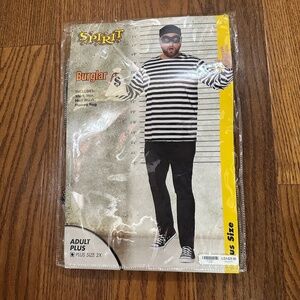 Spirit Halloween Black and White Burglar Costume Men Size 2X